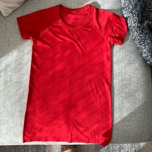 Lululemon Swiftly 2.0 Tee Size 6